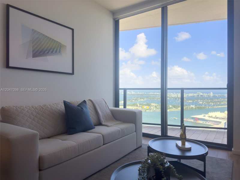 398 NE 5th St # 4210, Miami FL 33132