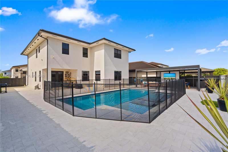 14747 SW 38th Ter, Miami FL 33185