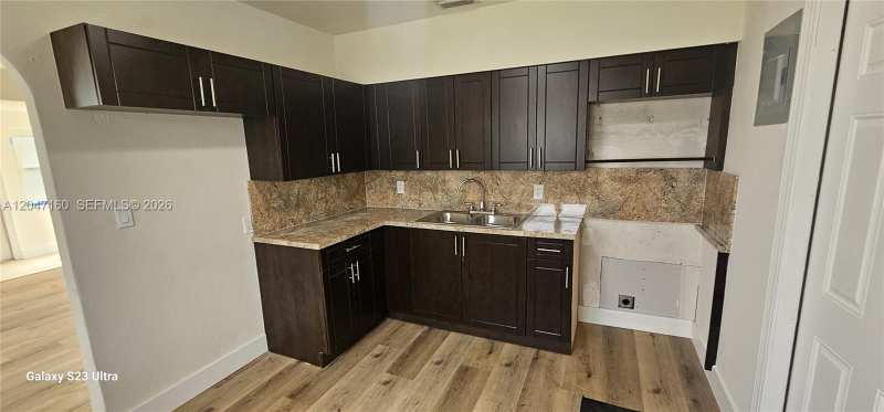 6010 SW 33rd St, Miramar FL 33023