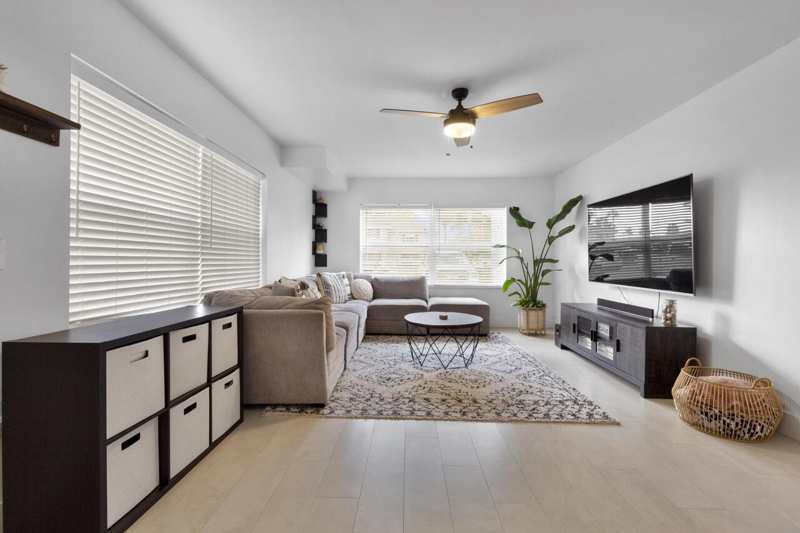 18 Amherst Court # D, Royal Palm Beach FL 33411