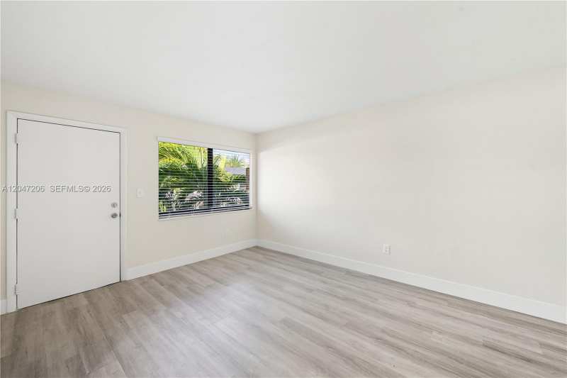 1330 W 29th St # 34, Hialeah FL 33012