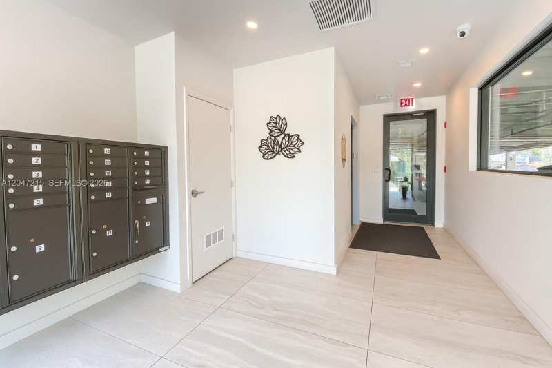 1950 Fletcher St # 305, Hollywood FL 33020