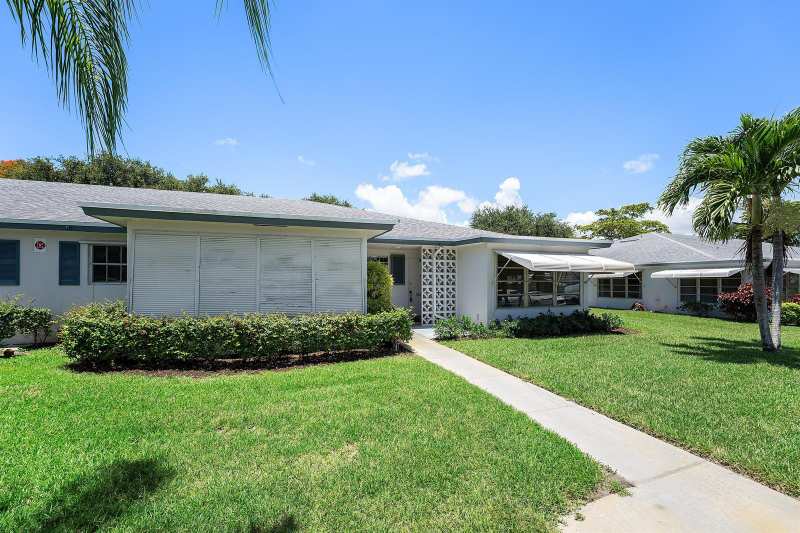 1210 S Drive Circle # D, Delray Beach FL 33445