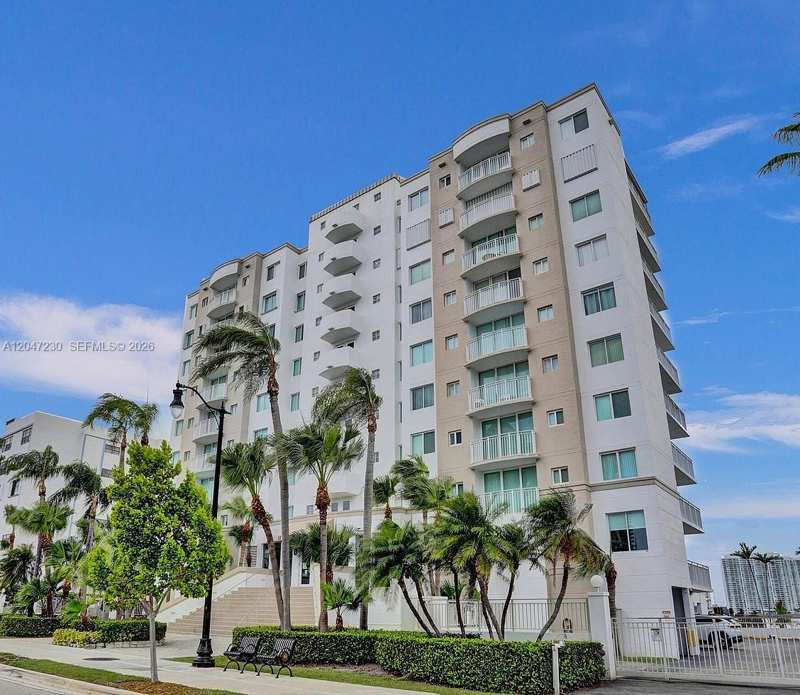 18000 N Bay Rd # 603, Sunny Isles Beach FL 33160