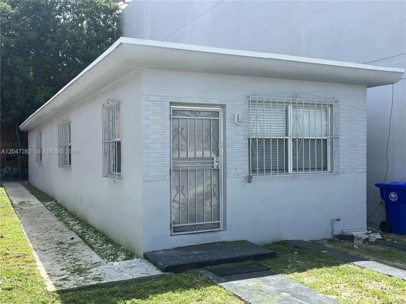 733 NW 4th Ave, Miami FL 33136