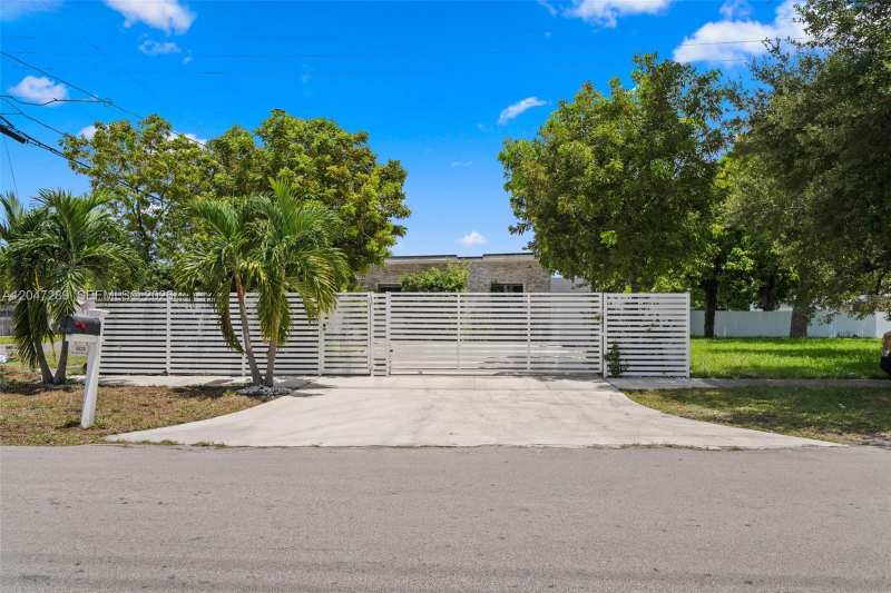 5629 NW 31st Ave, Miami FL 33142