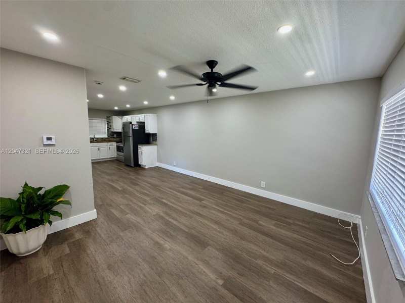 5410 NW 16th St # 1, Lauderhill FL 33313