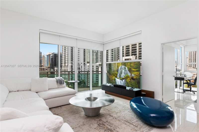 951 Brickell Ave # 1011, Miami FL 33131