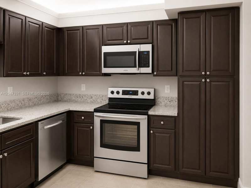 331 Lakeview Dr # 203, Weston FL 33326