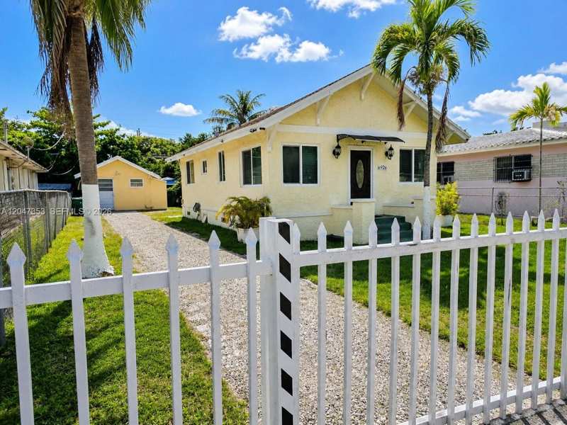 6926 NW 4th Ave, Miami FL 33150