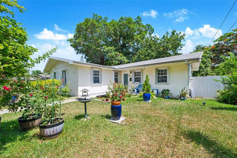 3750 Percival Ave, Miami FL 33133