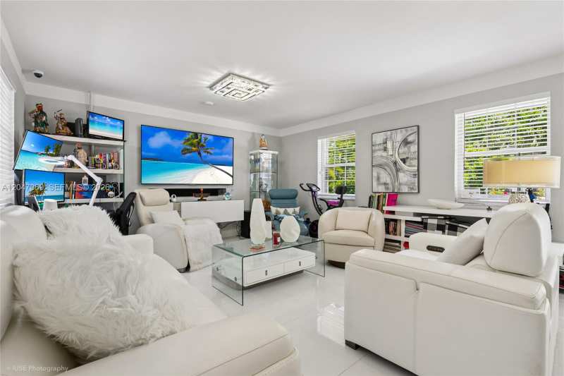3750 Percival Ave, Miami FL 33133
