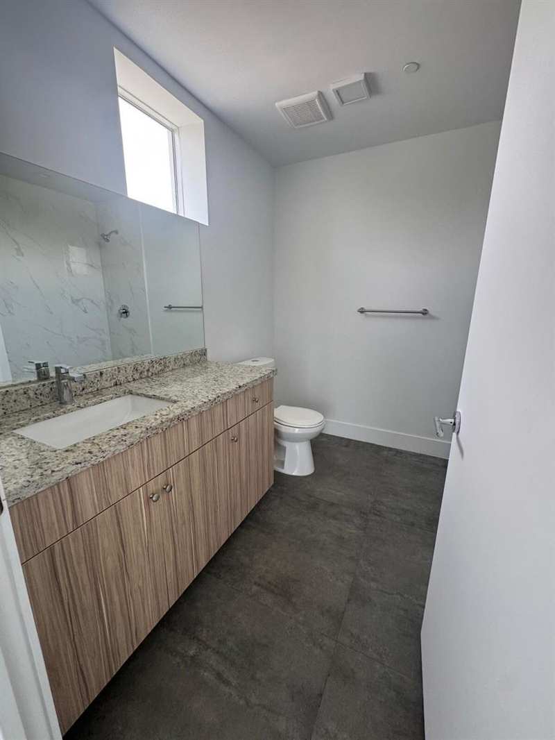 2010 SW 25th Terrace # 305, Miami FL 33133