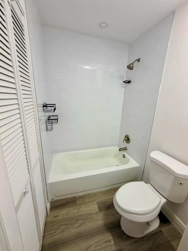 1766 Abbey Road # 105, West Palm Beach FL 33415