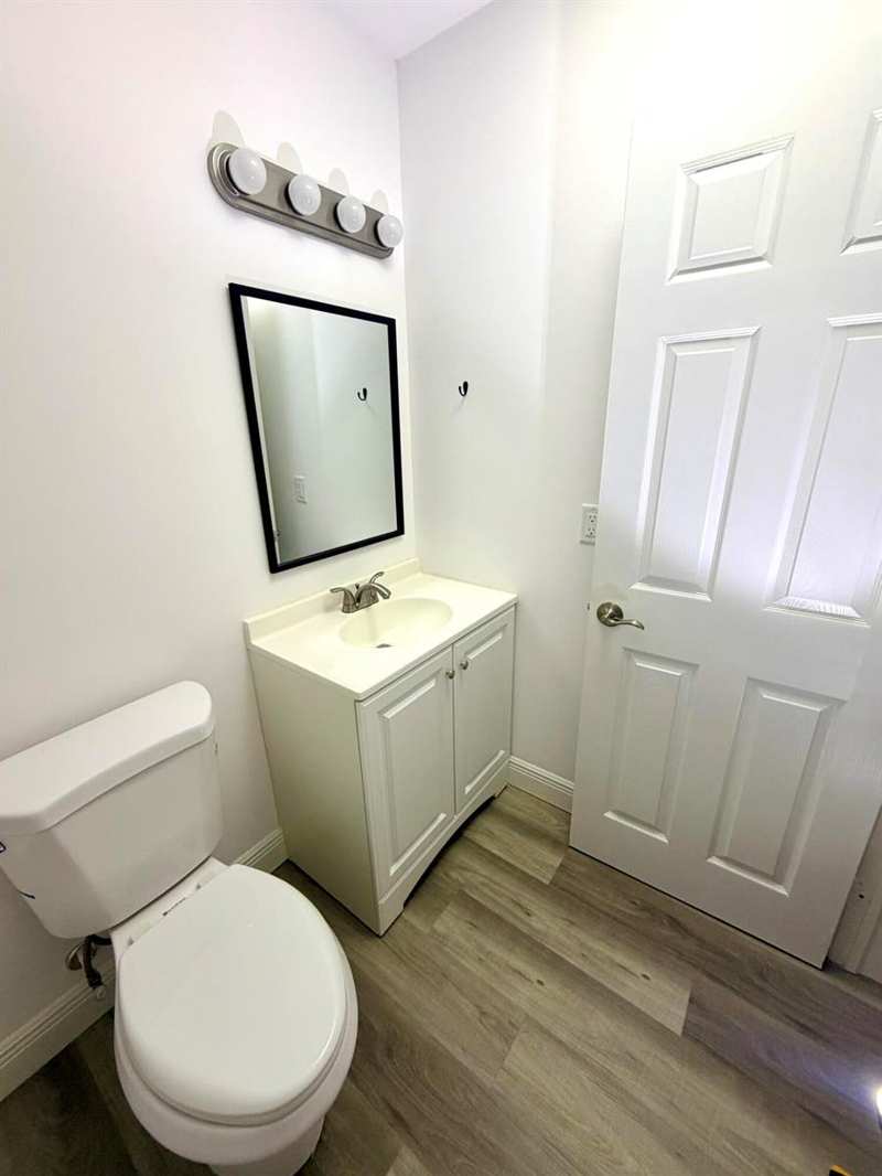 1766 Abbey Road # 105, West Palm Beach FL 33415