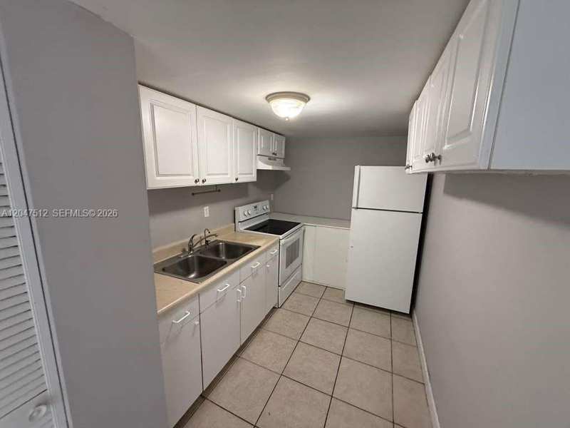 6950 W 6th Ave # 509, Hialeah FL 33014
