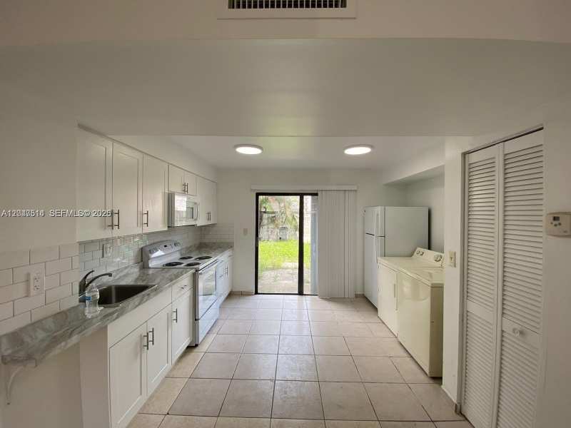 61 NW 132nd Pl # 0, Miami FL 33182