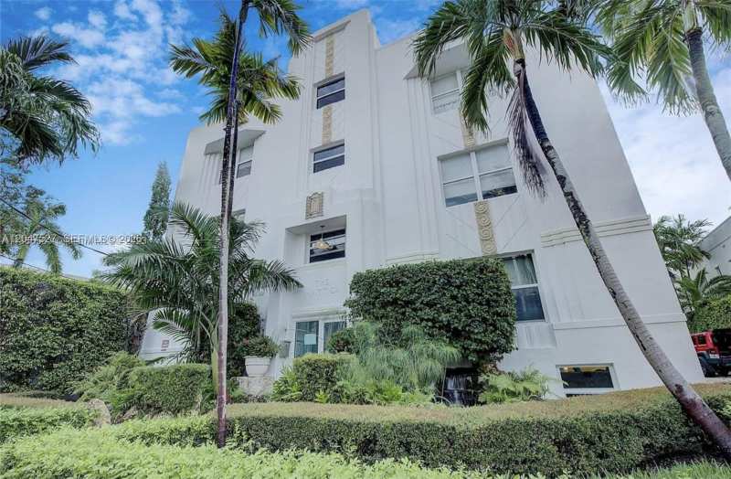 4035 N Meridian Ave PH, Miami Beach FL 33140