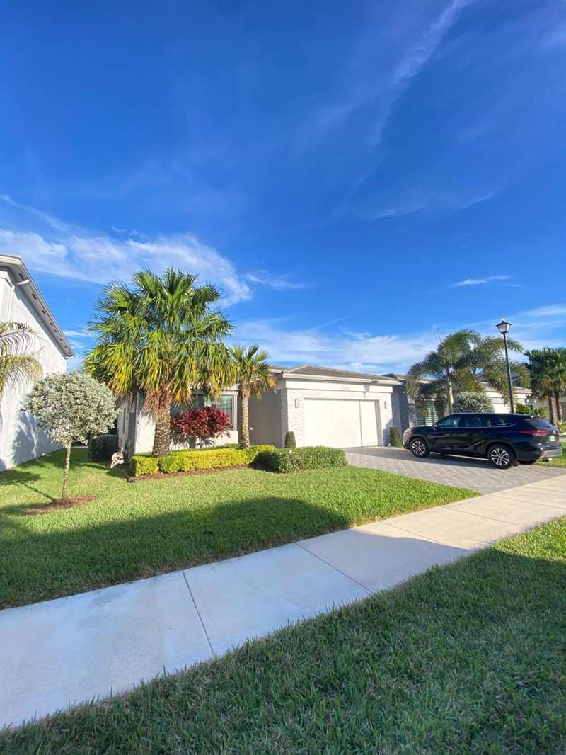 17296 Sea Blossom Way, Boca Raton FL 33496