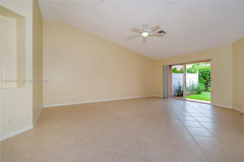 4152 Pine Ridge Ln # 0, Weston FL 33331