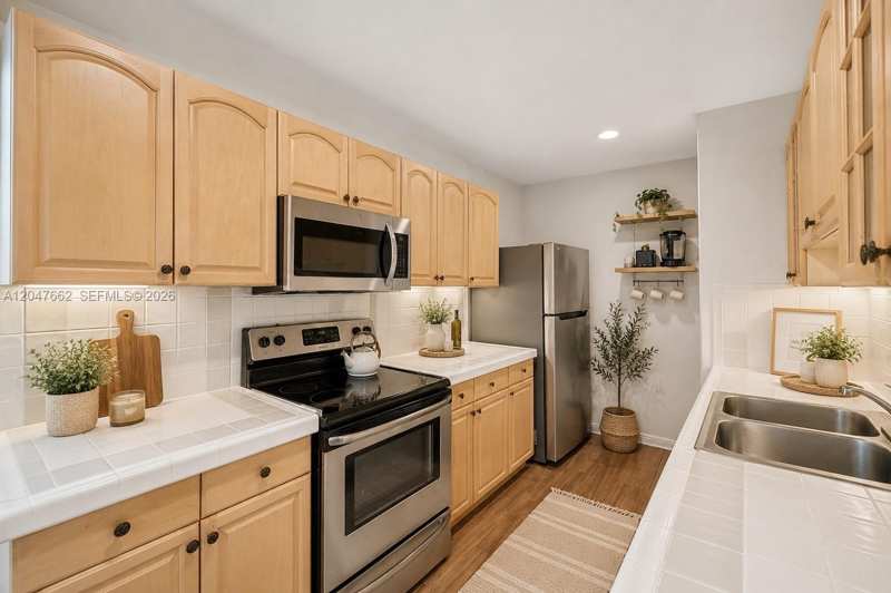 721 N 69th Ave, Hollywood FL 33024