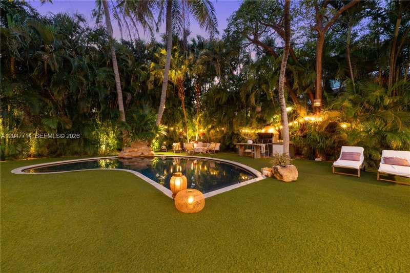 330 Gulf Rd, Key Biscayne FL 33149