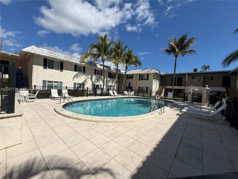8607 SW 68th Ct # 24, Pinecrest FL 33156