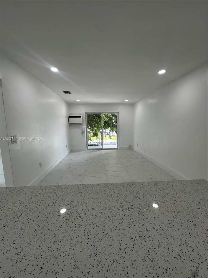 1945 NW 29th St # A5, Miami FL 33142