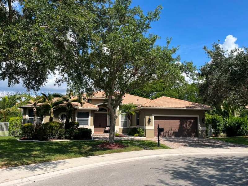 3960 Osprey Ct, Weston FL 33331