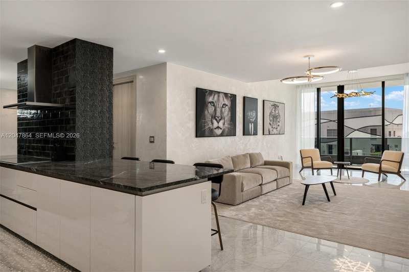 1000 Brickell Plz, Miami FL 33131