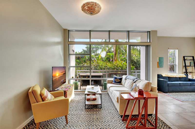 365 SE 6th Avenue # 204, Delray Beach FL 33483