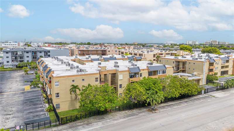 6070 W 18th Ave # 209, Hialeah FL 33012