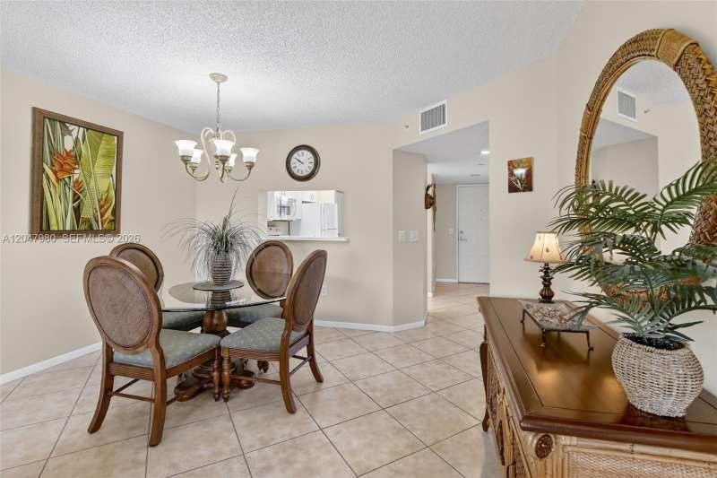 1651 SW 127th Ave # 305A, Pembroke Pines FL 33027