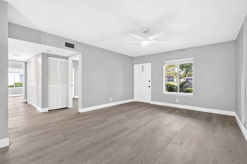 6495 Chasewood Drive # B, Jupiter FL 33458