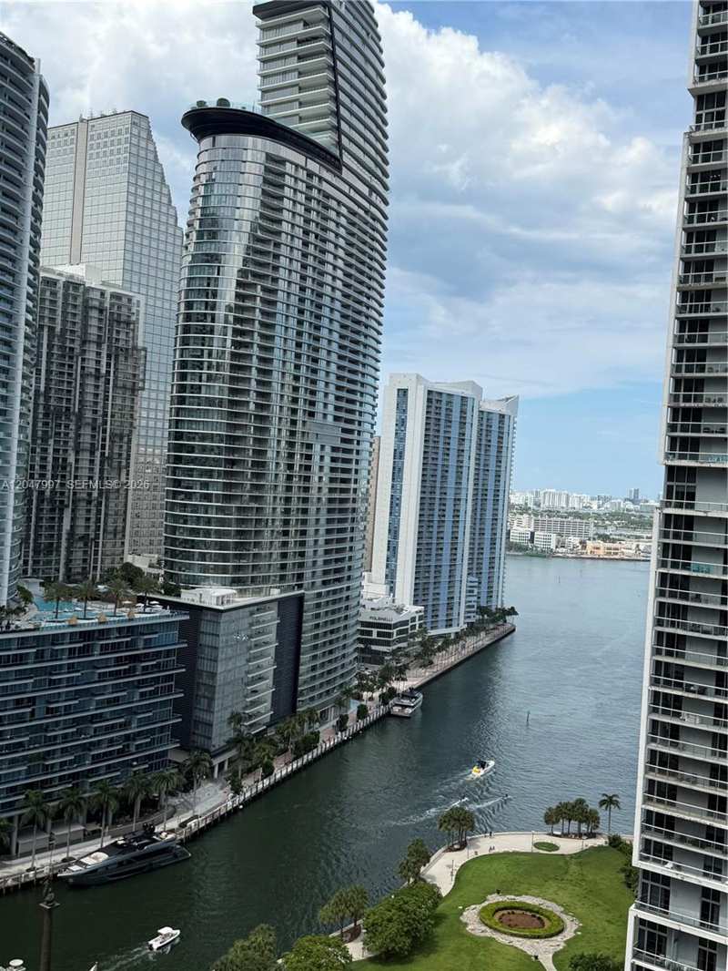 500 Brickell Ave # 2907, Miami FL 33131