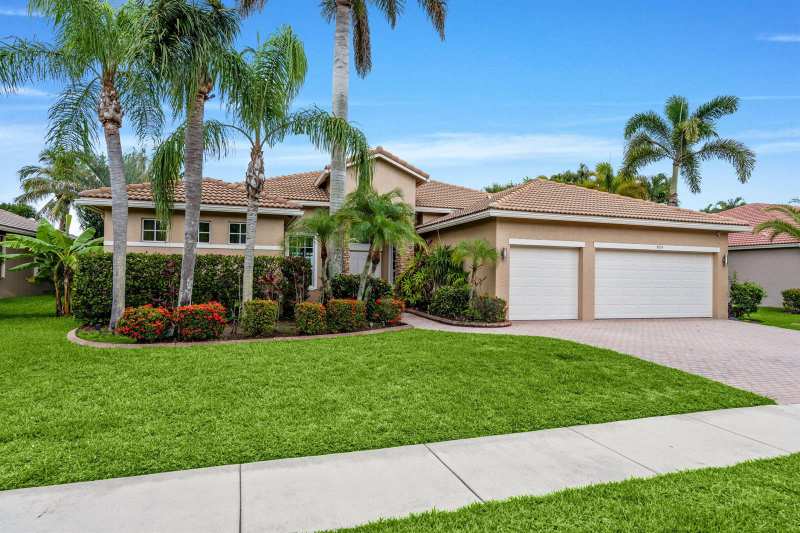 9919 Royal Cardigan Way, West Palm Beach FL 33411