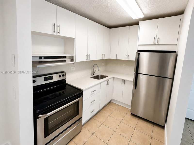 7095 NW 179th St # 209, Hialeah FL 33015