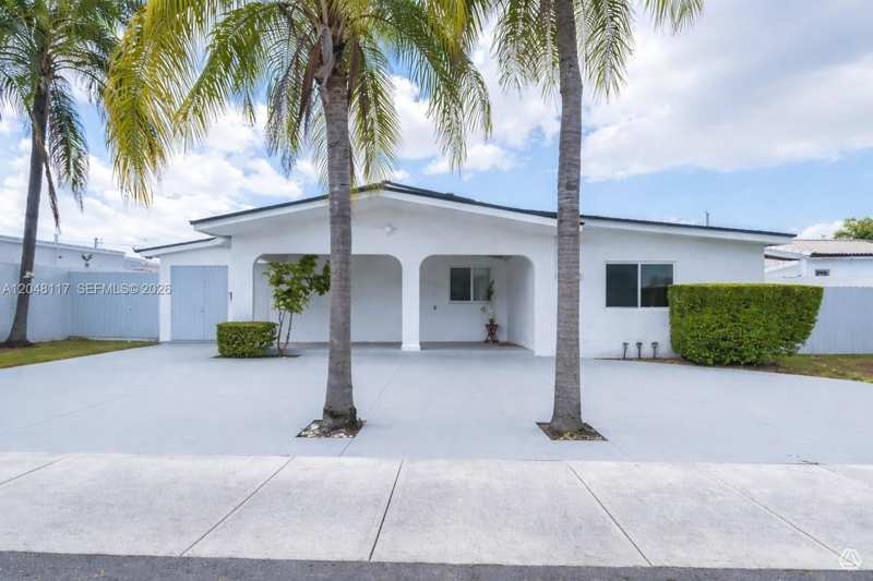 114 SW SW 57th Ct, Miami FL 33144