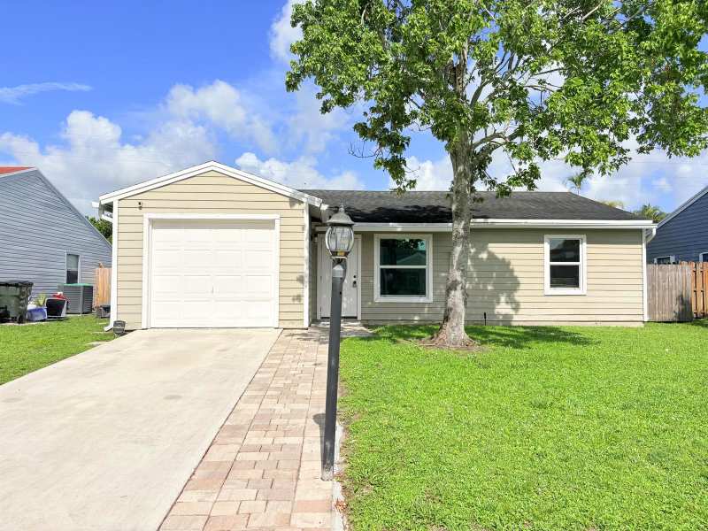 5258 Canal Circle W, Lake Worth FL 33467