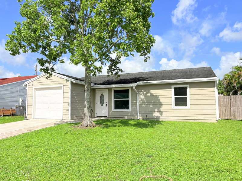 5258 Canal Circle W, Lake Worth FL 33467