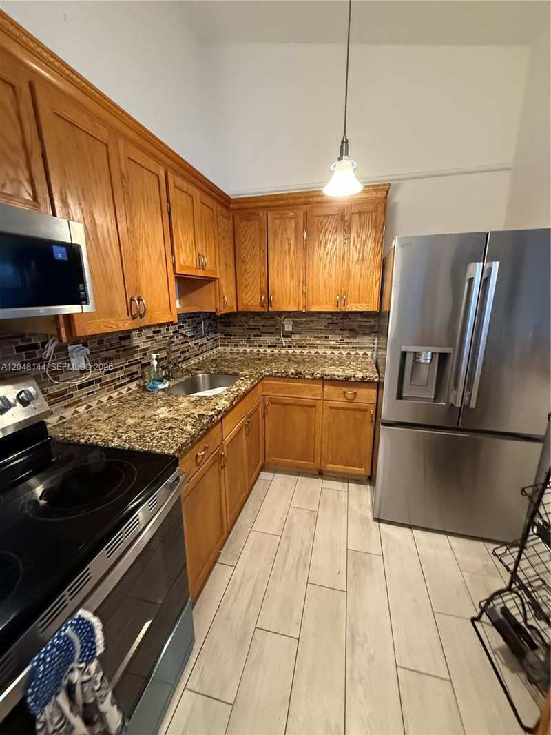 468 NE 206th Ln # 203, Miami FL 33179
