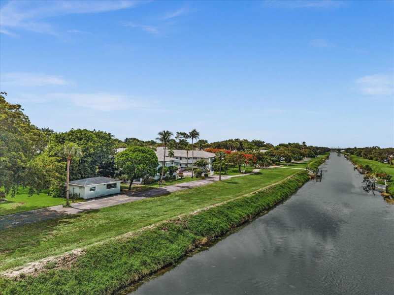 2420 SW 22nd Avenue # 602, Delray Beach FL 33445