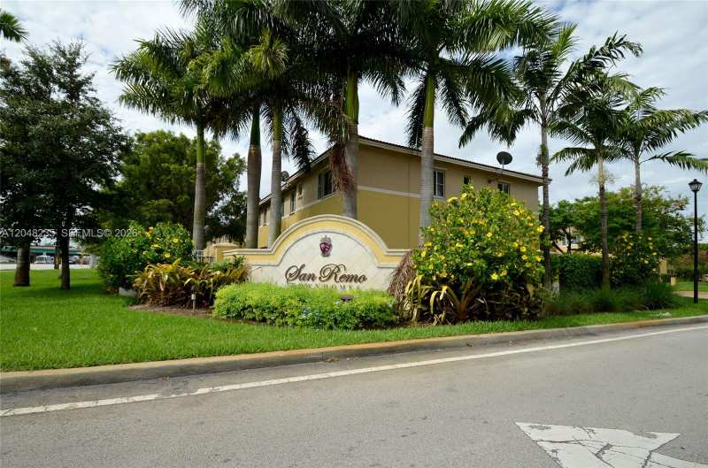 6041 SW 19 Pl, North Lauderdale FL 33068