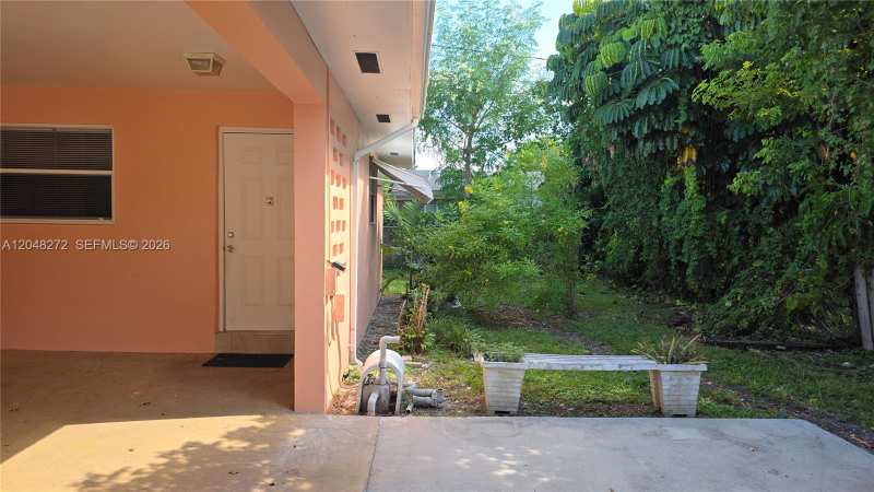 6130 Funston St, Hollywood FL 33023