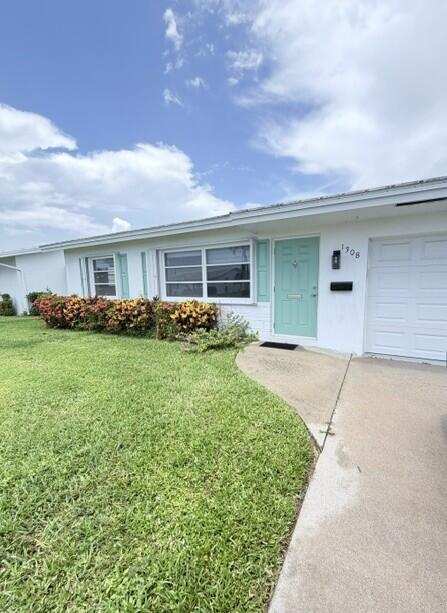1308 SW 24th Street, Boynton Beach FL 33426