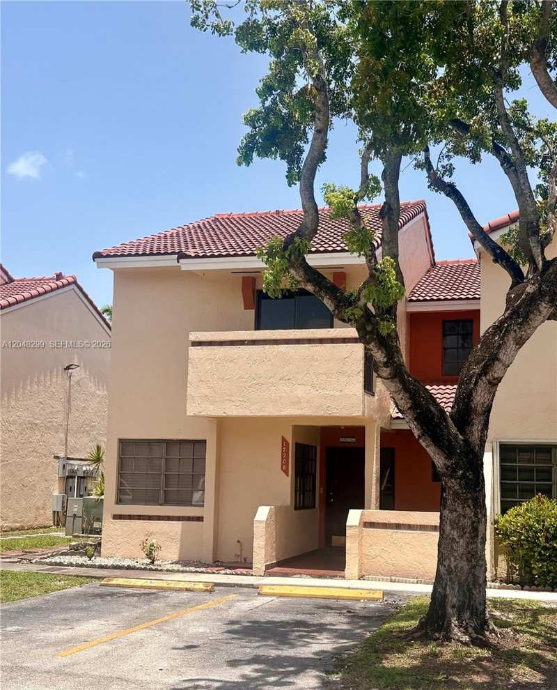 17908 NW 68th Ave # 5, Hialeah FL 33015