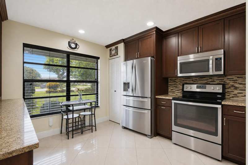 1470 Summit Run Circle, West Palm Beach FL 33415