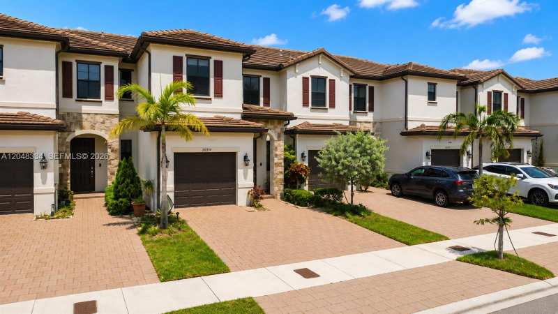 10934 W 33rd Way, Hialeah FL 33018