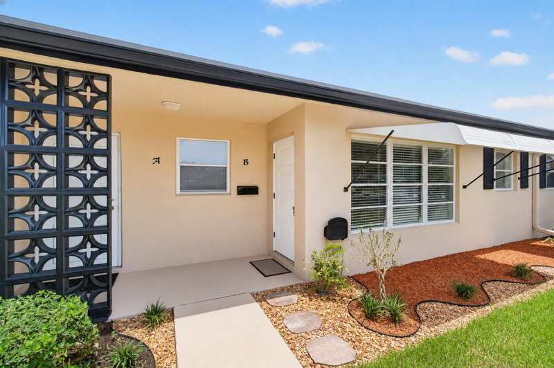 1007 South Drive, Delray Beach FL 33445