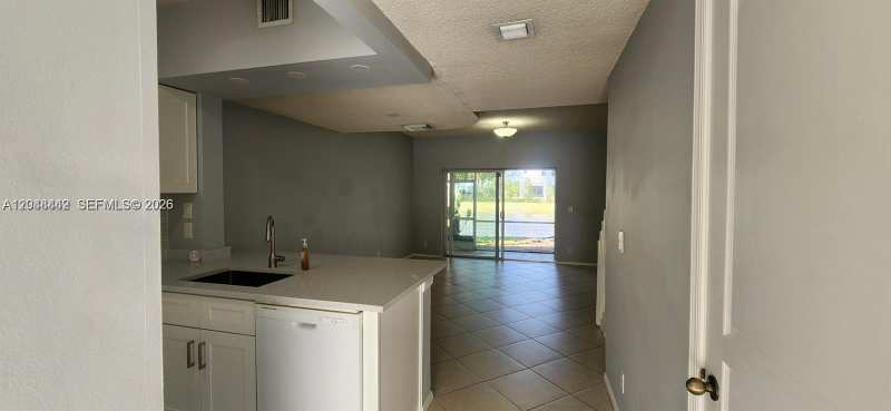 211 Mallory Ct, Weston FL 33326